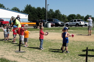 Learning to throw