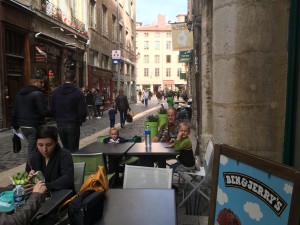 eating in Lyon